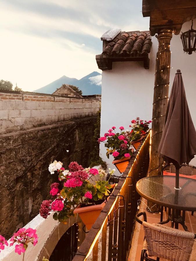Luna Maya Antigua Kültér fotó